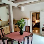 Casa Nel Bosco アパート *
