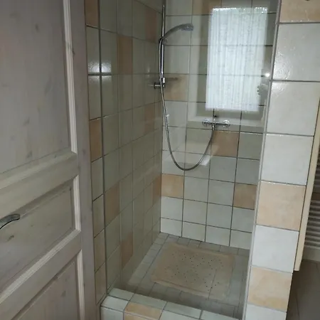 Casa Nel Bosco 公寓 *